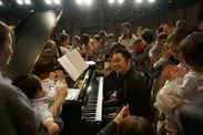 0歳からのコンサート〜2台のピアノ〜(写真)