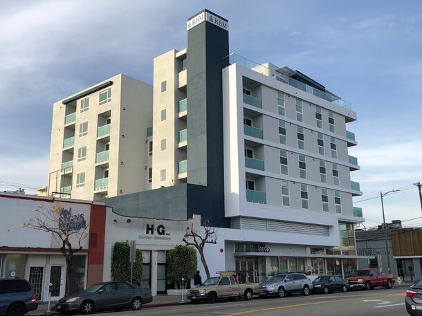 ロサンゼルスで新築賃貸レジデンス 8590 Pico 竣工 米国ロサンゼルスで所有物件7棟に レジデンス ビルディングマネジメント株式会社のプレスリリース