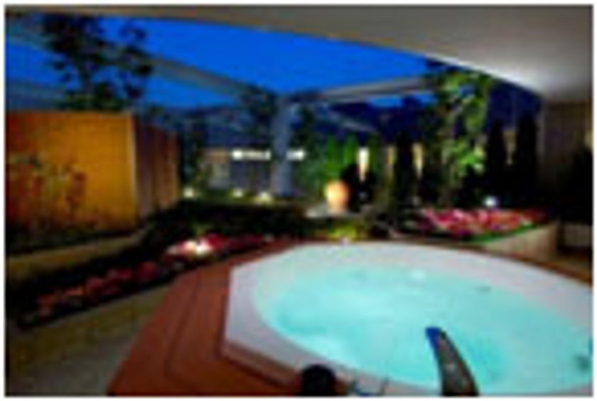 浸かる！塗る！食べる！飲む！
なめらか本舗×タイムズ スパ・レスタ 共同企画
豆乳イソフラボンまつり2019