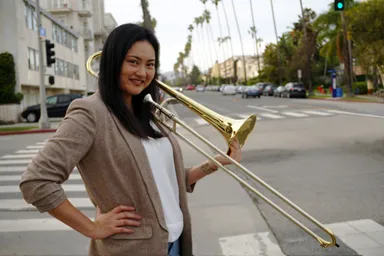 ロサンゼルスで活躍中の中山義恵 (C) photograph by Barrett Bramstedt