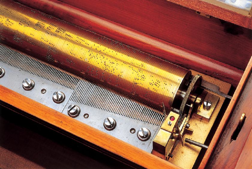 六甲オルゴールミュージアム
企画展示「スイスのオルゴール」　3月16日（土）より開催
スイス製オルゴールの歴史等の紹介に加え、干し草のベッドも登場
