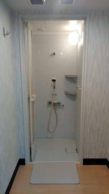 シャワー室完備
