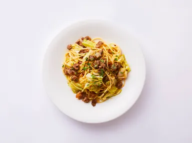 馬スジ肉ラグーパスタエストラゴン風味