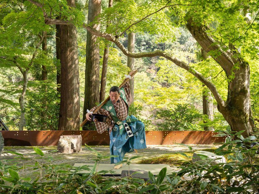 星のや京都
緑輝く京都・奥嵐山、春の疲れを大声で笑い飛ばす朝活
「新緑の青空狂言」アクティビティ開催
期間：2019年5月13日～6月24日の毎週月曜日