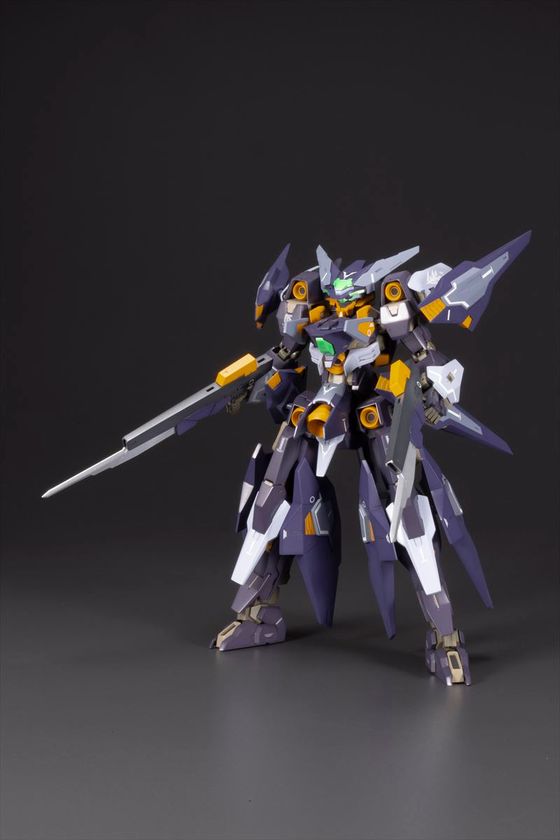 「YSX-24バーゼラルド」の強化型FA「YSX-24RD ゼルフィカール」が、
「フレームアームズ・ガール ゼルフィカール」と揃いの機体カラーへの変更と新規造形のウェポンパーツを実装し「YSX-24RD/GA ゼルフィカール/GA」となってフレームアームズに参戦！