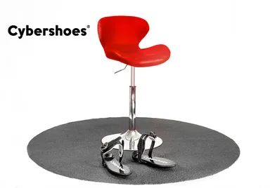 Cybershoesと回転する椅子で没入感UP