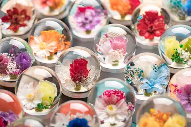 ジュエリーのようなフラワードーム