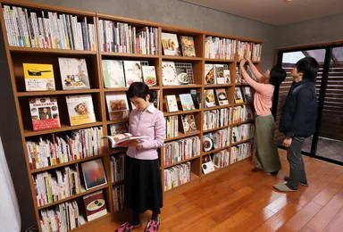 「食」の本屋スペース