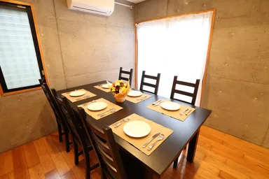 ゆったりとしたダイニングルーム