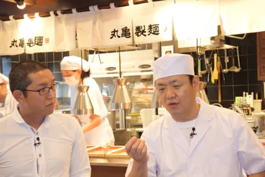 左：小島健一さん　右：藤本智美