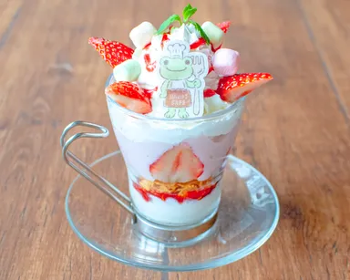 かえるのピクルスの苺のミニパルフェ