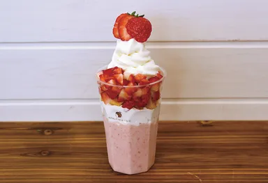 いちごスムージーパフェ(テイクアウトのみ)