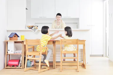 カウンターテーブルのようにスペースを設置