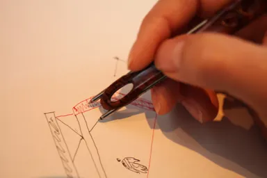 先端の見通し穴