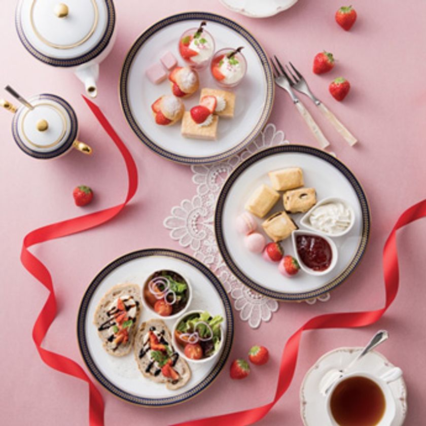 甘酸っぱい苺を可愛い小菓子に仕立てて、多彩な味わいに
「ストロベリー アフタヌーンティーセット」販売
2019年3月1日（金）より　ティーラウンジ「ルネサンス」にて