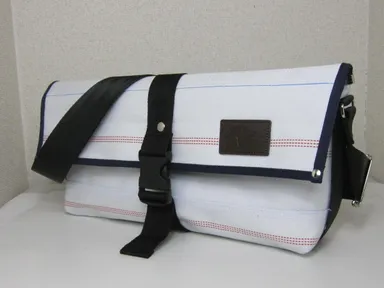 折り返しボディーバッグ