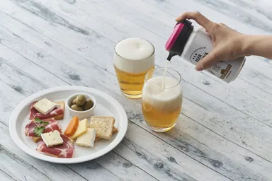 ビアサーバー『絹泡ミニ』イメージ(ピンク)