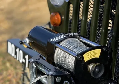 オプションでウィンチも付けられます