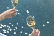 【星のや東京】シャンパンと水面