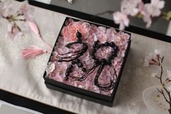 世界初！漢字を取り入れた造花アート「文字フラワー(R)」の作品展を株式会社東京堂ギャラリーで4/22～4/27に開催