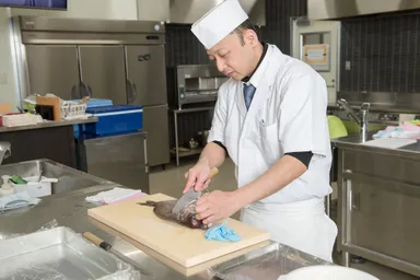 講師　瀬戸口純也