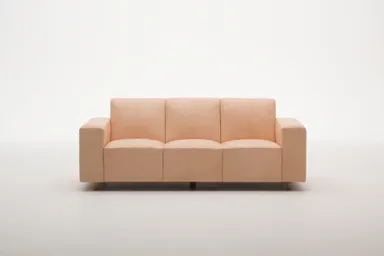 [ SPRING ] 3人掛けタイプ(写真：田中雄一郎)