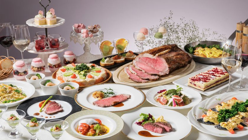 ますます“出来たて”に、リニューアル。
トリュフソースで味わうステーキや、オマール海老＆鯛、
ピンクづくしのデザートなど春の贅沢ビュッフェ開催中
2019年5月31日（金）まで