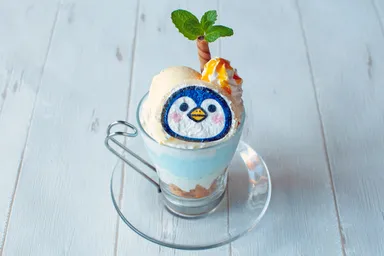 つめてぇなー。ペンギンの南国ミニパルフェ