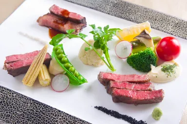 A5ランク黒毛和牛ローストビーフステーキ