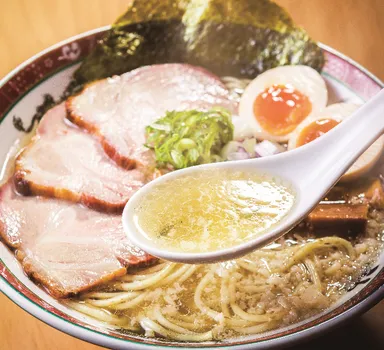 鯛とのどぐろ煮干の背脂塩そば