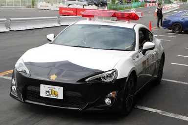 トミカ86パトカー