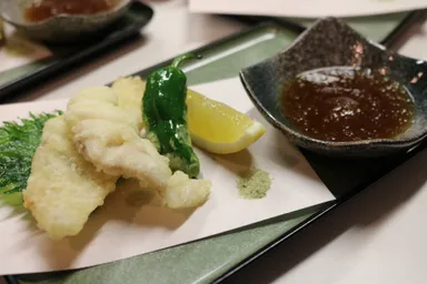 試食会の様子8（真鯛の天ぷら）