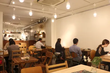 2018年3月に同エリアに誕生した「湊川キッチン」。 日替わりランチなどが楽しめるシェアキッチンです。