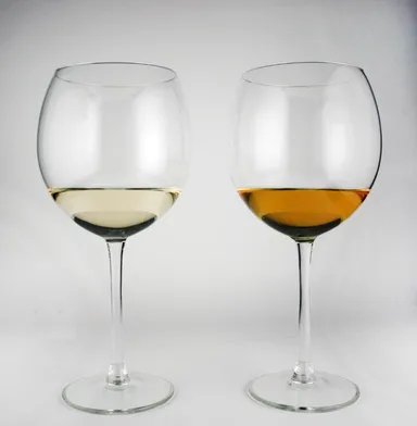 白ワイン、黄ワイン比較