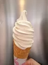 生芋こんにゃくと豆乳の濃厚ソフトクリーム(写真)