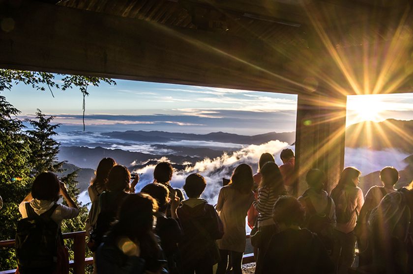 【西武鉄道×西武トラベル×ビクセン】
2019年5月10日（金）&6月7日（金）に開催
秩父・三峯神社で絶景の雲海＆星空鑑賞を目指す！
「金よる発で行く 秩父絶景ツアー」に協力