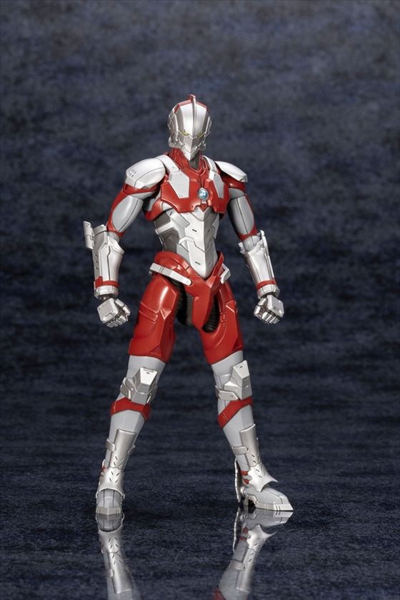 主人公の早田進次郎が装着するアニメ版デザインのULTRAMAN SUITが
プラモデル化した「ULTRAMAN」が登場！