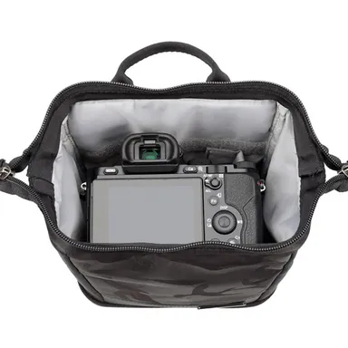 ハクバ GW-PRO RED ダレスショルダーポーチ 収納例1