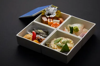 陶箱松花堂弁当