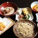 お蕎麦以外にも一品料理多数ご用意しております