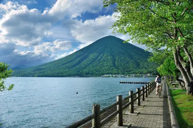 【界日光】中禅寺湖と男体山_B
