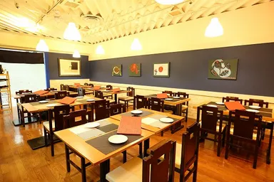 清潔感溢れる店内は女子会にもおすすめ