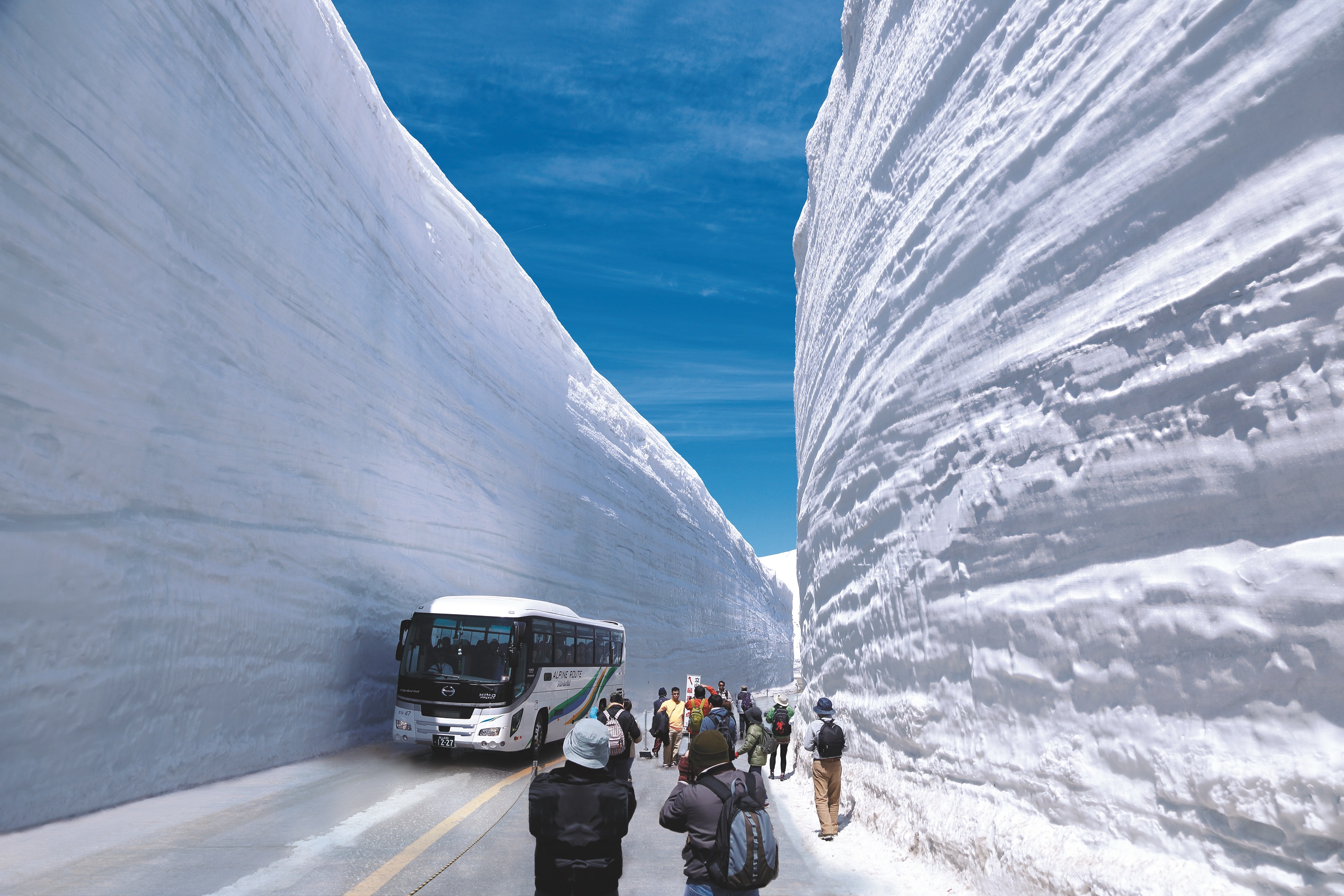 19立山黒部アルペンルート 白力の雪壁 雪の大谷 を抜けて4月15日全線開通 雪と星が奏でる 春の立山絶景ハーモニーへ 立山黒部 貫光株式会社のプレスリリース 19立山黒部アルペンルート 白力の雪壁 雪の大谷 を抜けて4月15日全線開通 雪と星が奏でる 春の立山絶景ハーモニーへ 立山黒部 貫光株式会社のプレスリリース