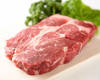 お得な1ポンドステーキ1,800円