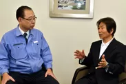 左：日本アンテナ 生産本部副本部長　奥川 則夫、右：法政大学名誉教授　中野 久松様(1)