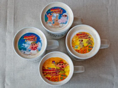 映画クレヨンしんちゃんコラボ特製カフェオレ