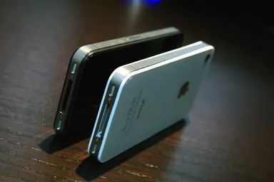 背面もホワイトです