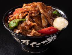 平成～令和はすた丼屋で肉をガッツリ喰らえ！ジャンキーでボリューミーなBBQ丼が登場　『ハングリーすたみなBBQ丼』を4月26日より全国販売