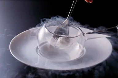 【Live Performance～瞬間冷凍メレンゲ～】