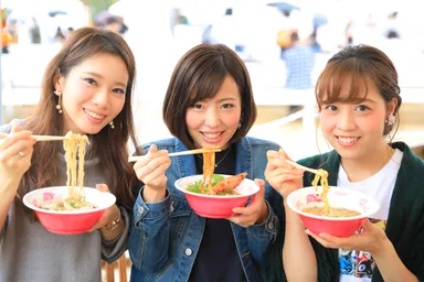 ラーメン女子たち